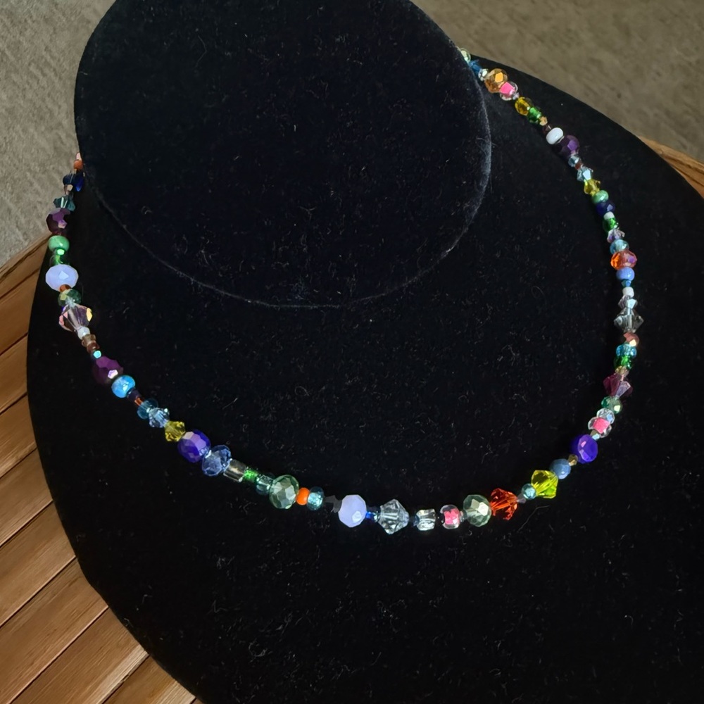 Multicolor Beaded Necklace - Picture 2 of 3
